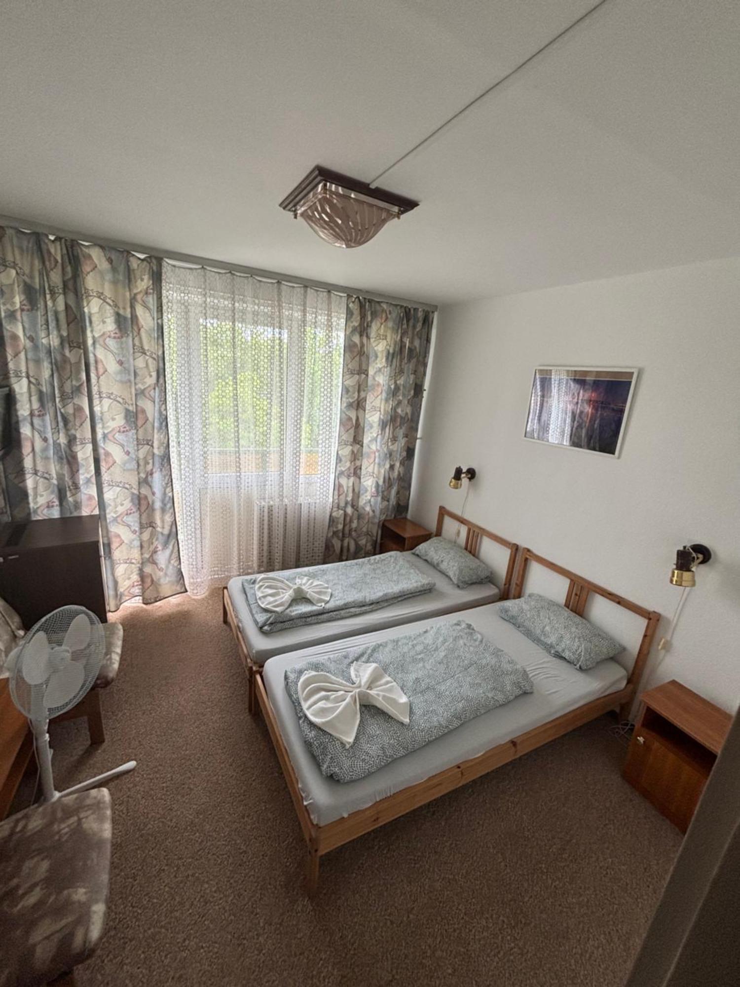Aranypart Hostel شيوفوك المظهر الخارجي الصورة